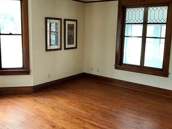5th image of 247 Washington Ave