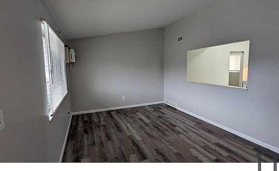 3rd image of 511 Zahn Dr #A