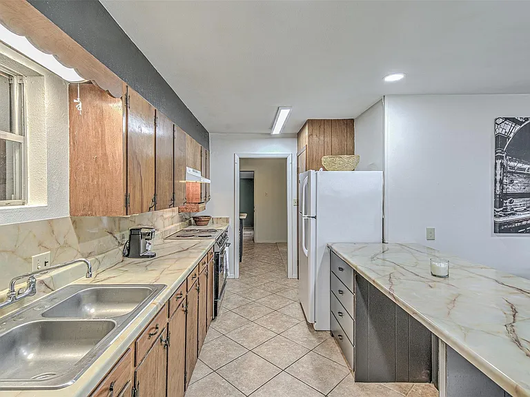 5304 Bedford — Photo 10