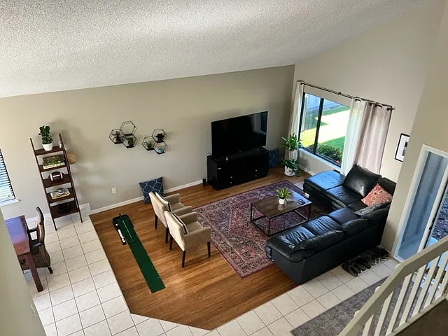 3918 Shady Glen Ln — Photo 11
