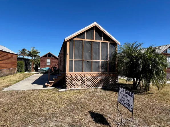825 Copeland Ave S #4, Everglades City, FL 34139