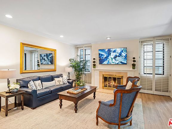 2nd image of 1875 Kelton Ave APT 204