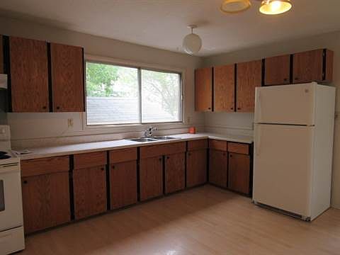 3rd image of 10001 98th Ave