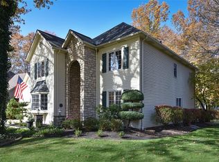 856 Carriage Park Oval, Westlake, OH 44145