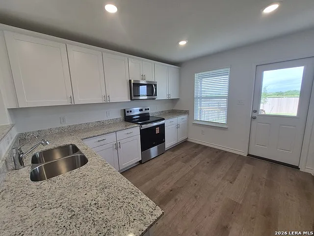 942 Bluegrass Point — Photo 10
