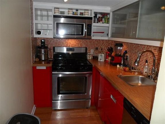 5th image of 13 Montgomery St