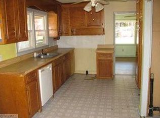 1140 Liberty Dr, Thomasville, NC 27360