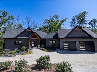 709 Keowee Bay Cir, Salem, SC 29676