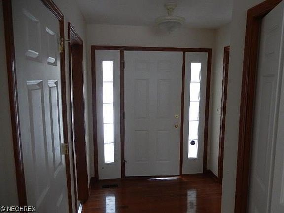 4th image of 2956 Bridlewood St NW