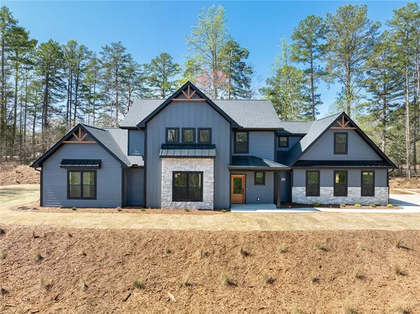 506 Timber Bay Ln, Seneca, SC 29672