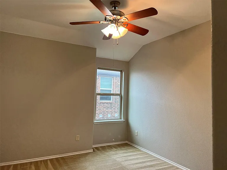 1115 Gaines Rd — Photo 16