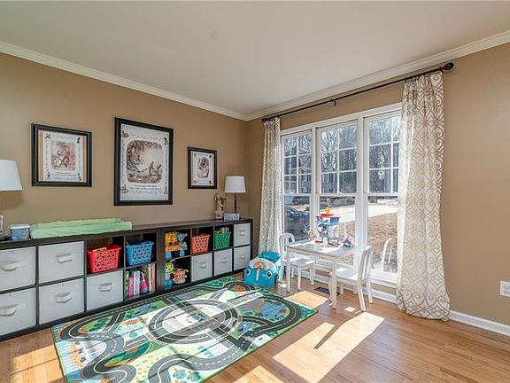 5th image of 3024 Summer Point Dr