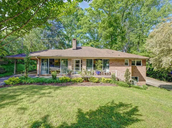 125 Batesview Dr, Greenville, SC 29607