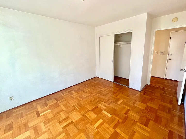 2204 Lakeshore Ave #1 — Photo 16