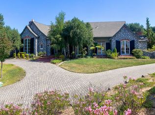 22661 Garrod Rd, Saratoga, CA 95070