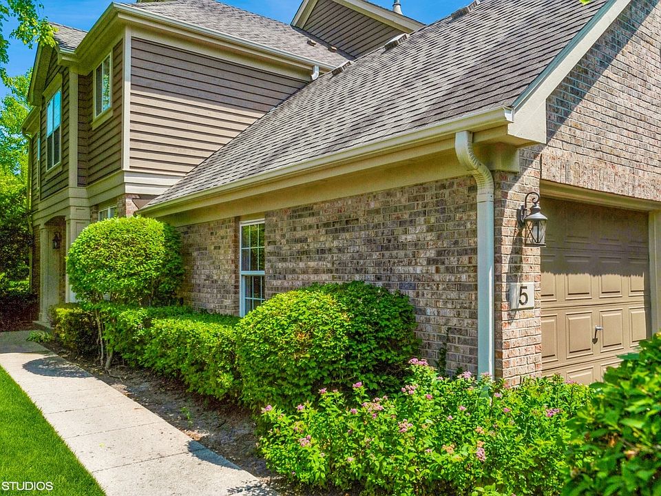 1st image of 5 Ashford Ct #5