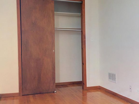 4th image of 1746 W Erie St APT 3F