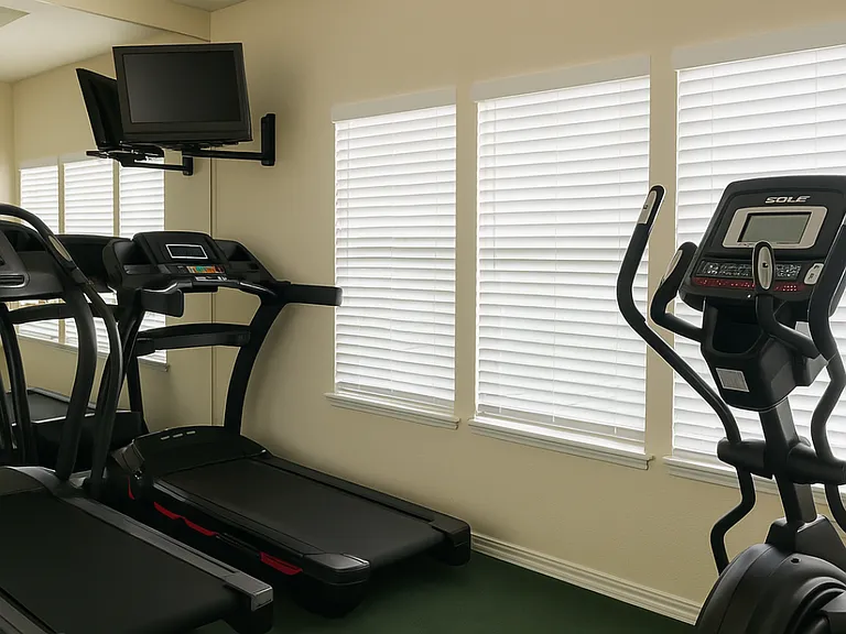 Emerald Pointe — Photo 11