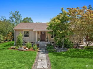 1855 Virginia Ct NE, Bainbridge Island, WA 98110