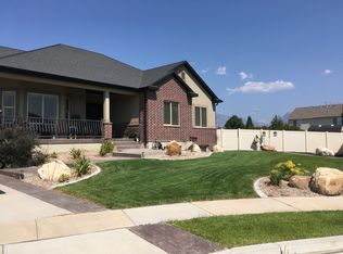 913 S Coyote Cv, Lehi, UT 84043