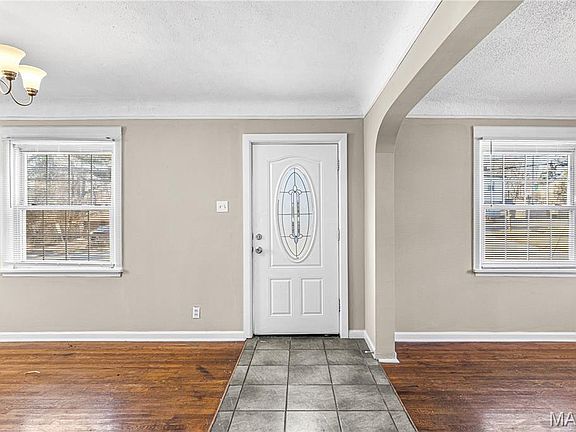 5th image of 4 S Dellwood Ave