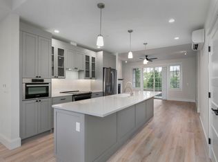 4617 Chardonnay Ln #B203, Bainbridge Island, WA 98110