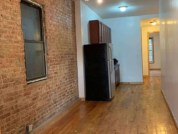 3rd image of 420 Melrose St #2M