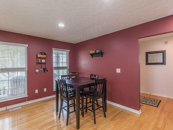 5th image of 4420 Haybury Dr