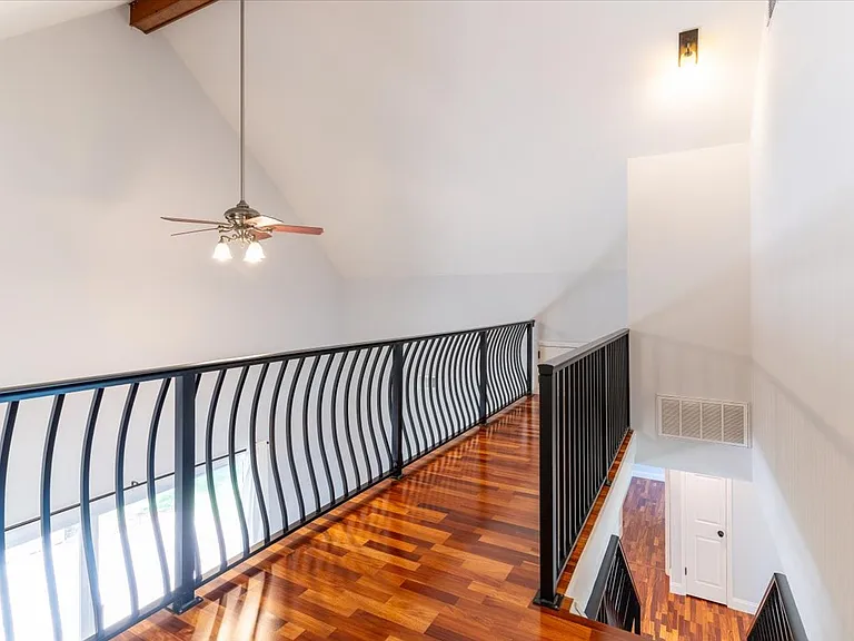 817 N Lakeside Dr — Photo 38