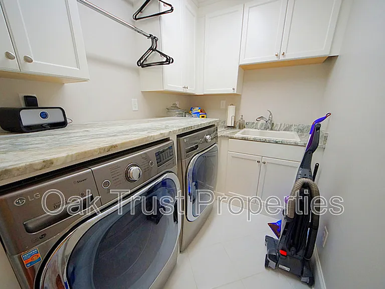 125 Brogun Ln — Photo 38