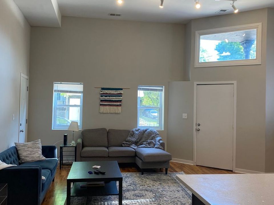 1st image of 1801-03 W School St