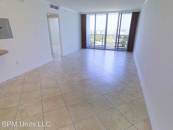 4th image of 401 69th St APT 1600