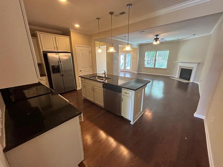 451 Shakespeare Dr — Photo 11