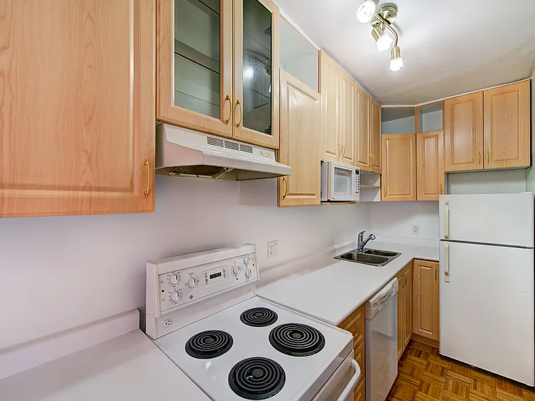 42 College View Ave — Photo 16