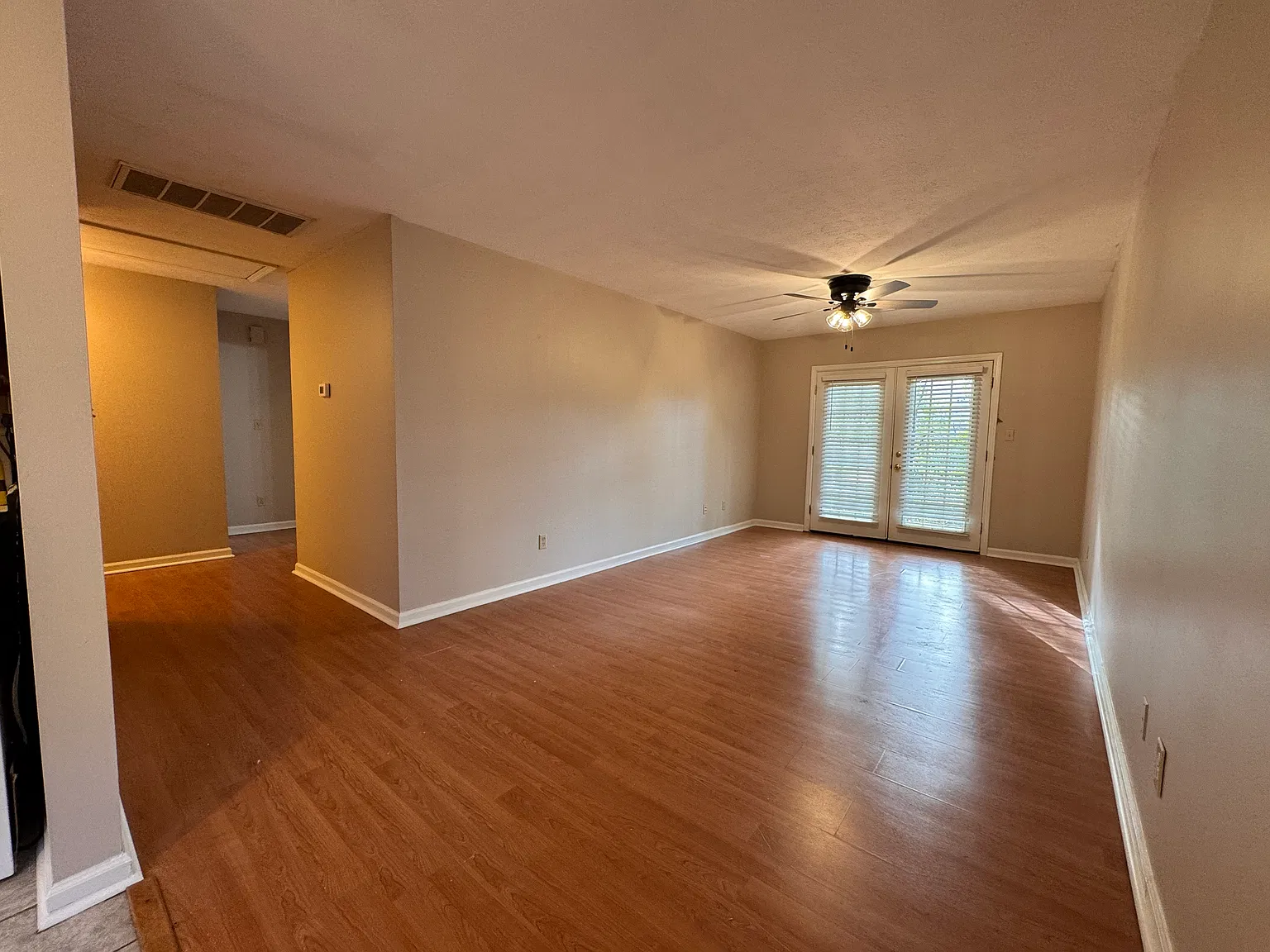 2 bed, 1100 sqft, $1,300 — Photo 1
