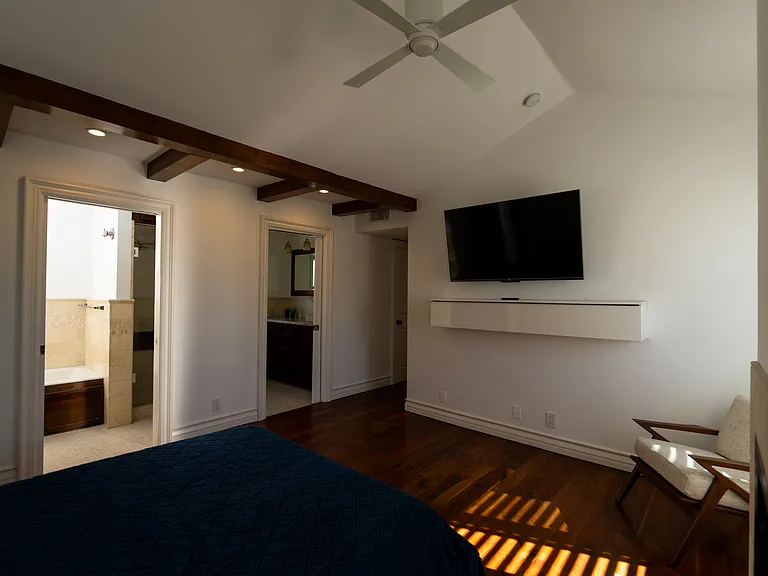 17 20th Ave #B — Photo 19