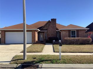 7441 Camberley Dr, New Orleans, LA 70128