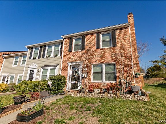 2nd image of 9427 Greenhill Ct