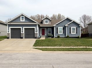 505 Crestridge Dr, Kearney, MO 64060