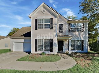 11428 Fox Hill Dr, Charlotte, NC 28269