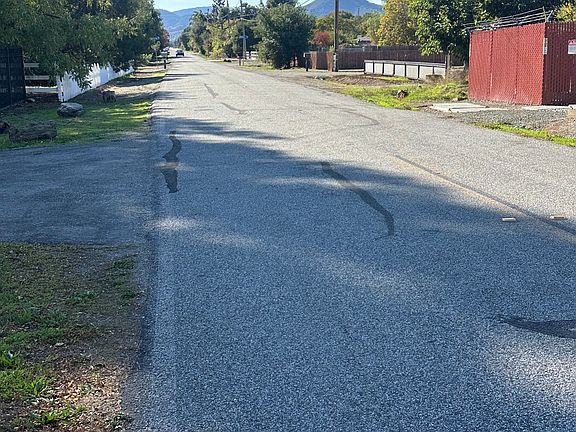 3rd image of 2180 Diana Ave