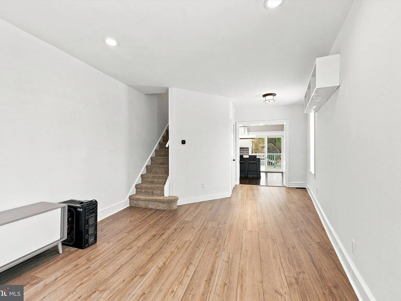 2 bed, 1.5 bath, 1344 sqft, $2,100 — Photo 4