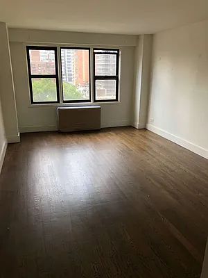 Rented by Real Estate Investors Group LLC | media 28
