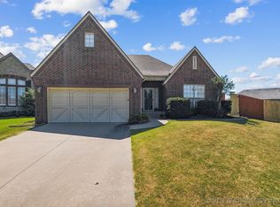 12519 S 3rd Pl, Jenks, OK 74037