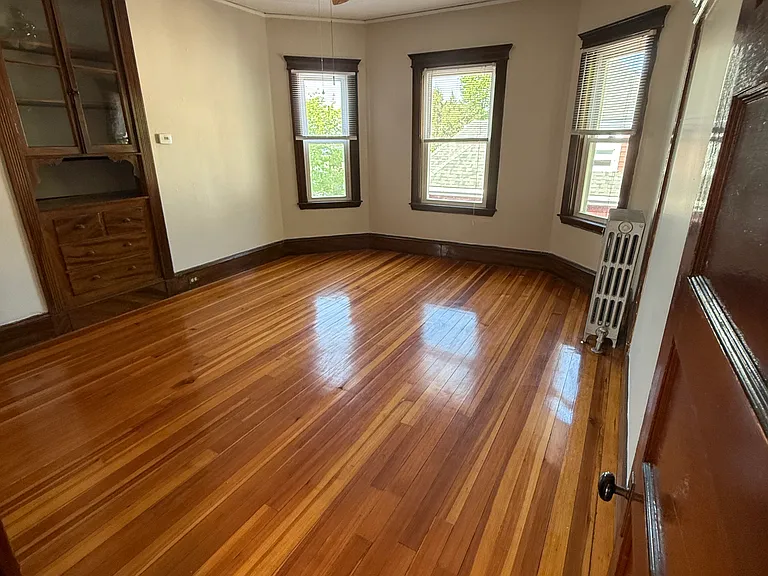 33 Newburg St #3 — Photo 3