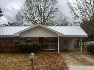 104 Stennis Ave, Ocean Springs, MS 39564