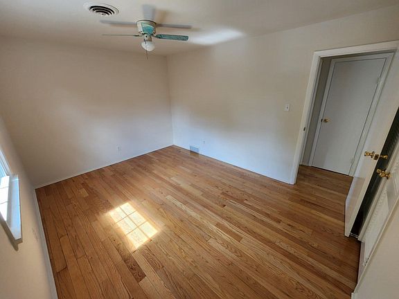 2nd image of 2124 Dorothy Ave APT 5