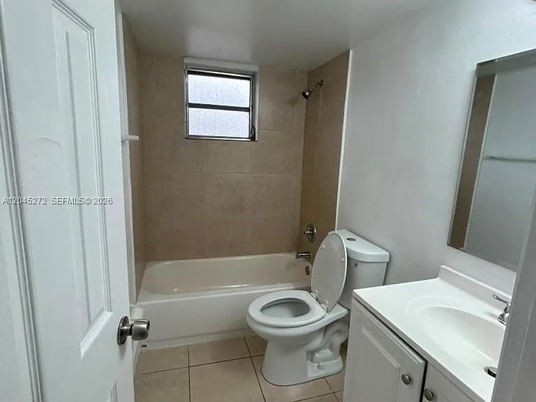 2435 Van Buren St #1B — Photo 12