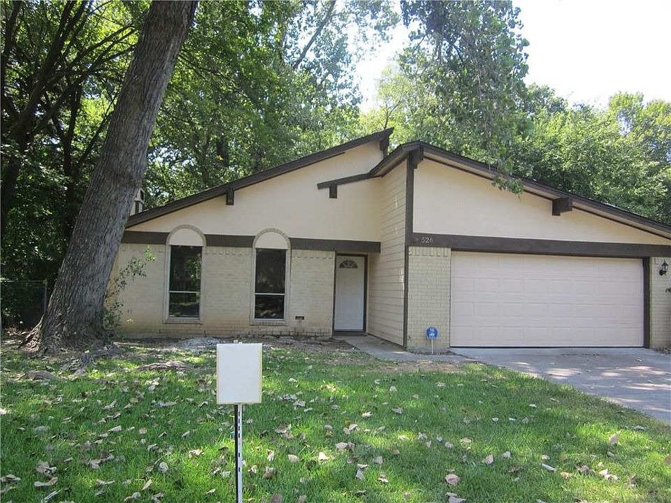 1st image of 526 Meadowglen Dr