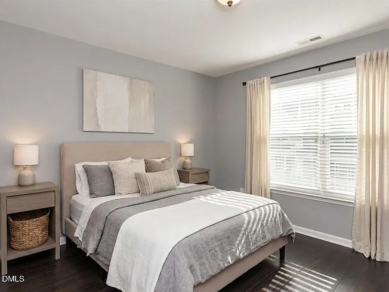 340 Kinellan Ln — Photo 14